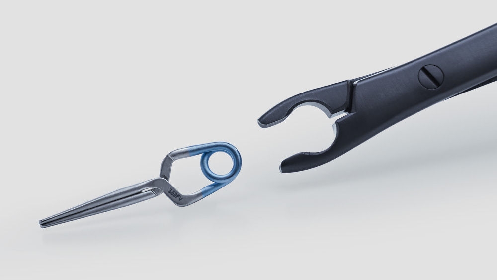 Clip à anévrisme AESCULAP® YASARGIL® avec applicateur de clips